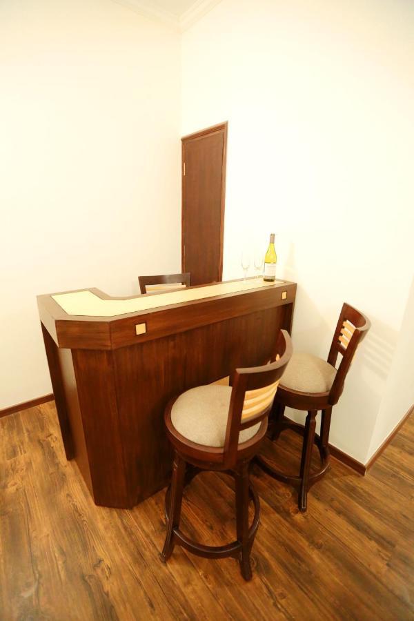 Hotel Meraden Grand พาราณสี ภายนอก รูปภาพ